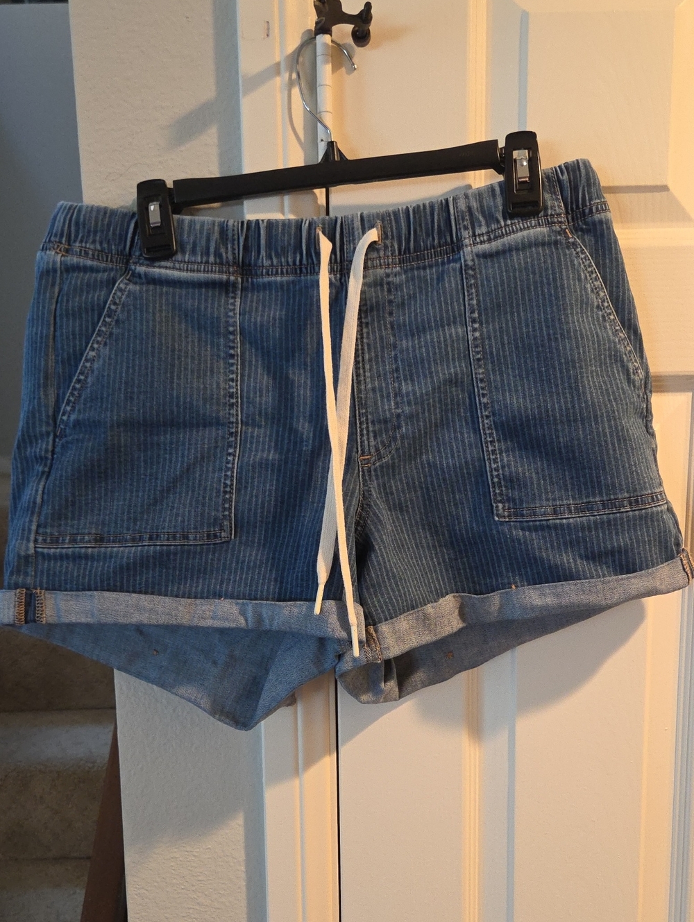 UpWest Womens Blue Jean stretchy  Pinstripe Drawstring Denim Shorts L Large